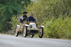 104 1910 Renault AX .jpg