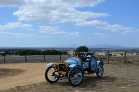 Simmon's 1909 Delage at the Mt Baimbridge Lookout.jpg